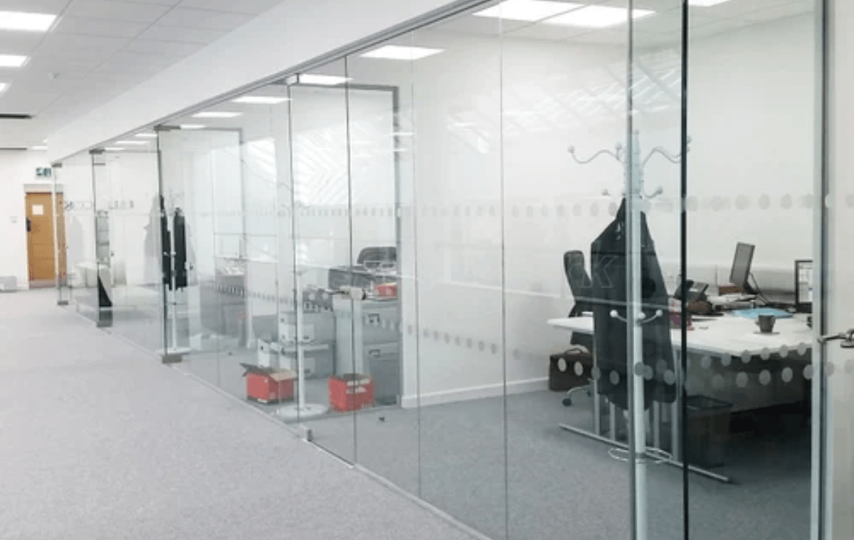 Frameless Glass Partition Ideas for Modern Offices